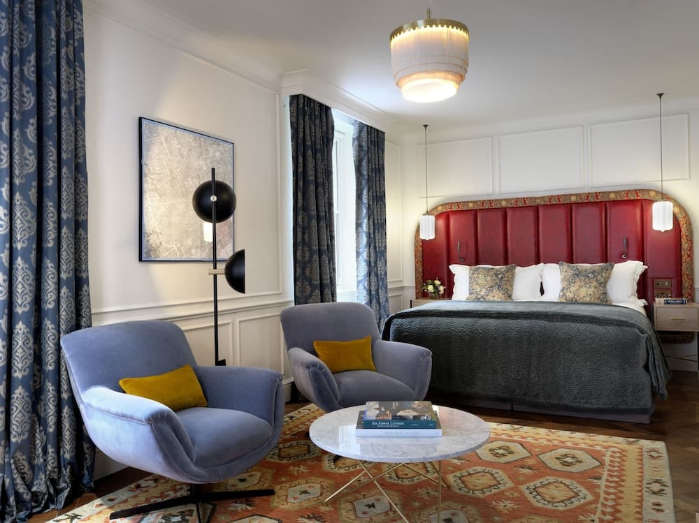 The Bloomsbury 5