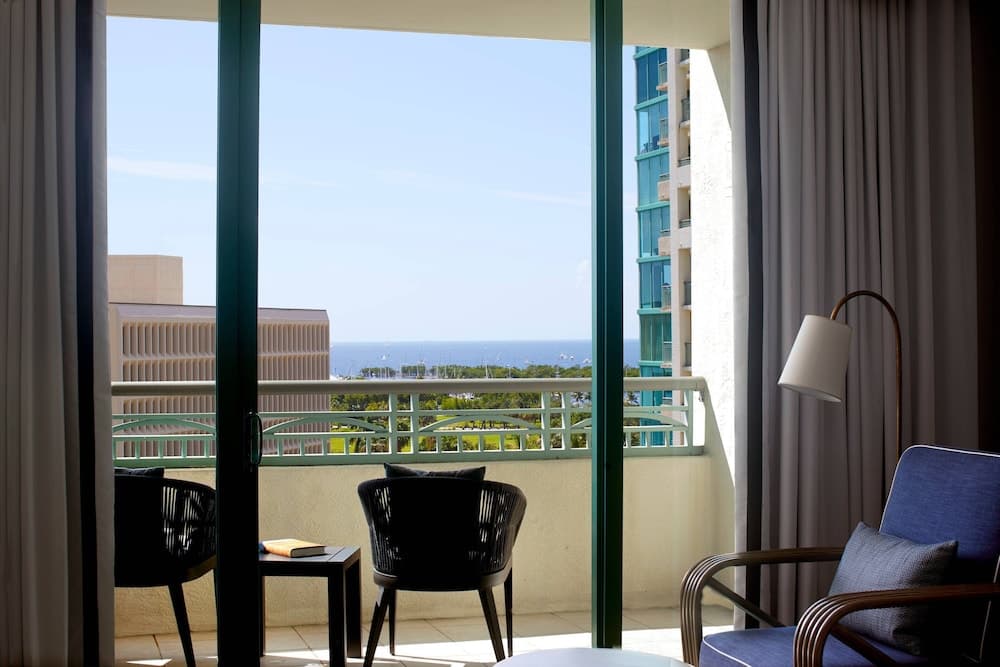 The Ritz-Carlton Coconut Grove, Miami 5