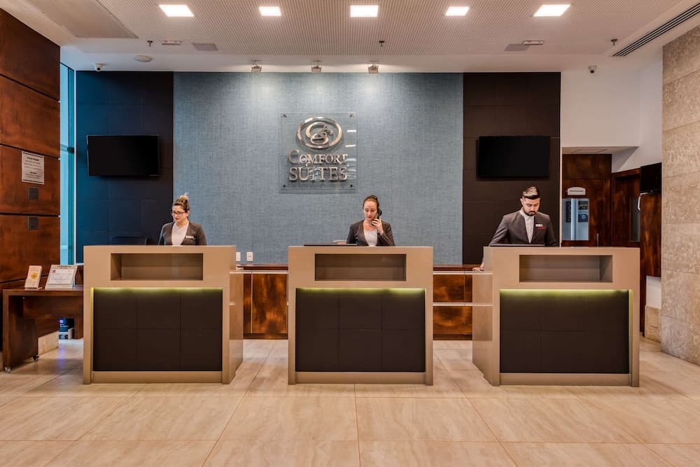 Comfort Suites Vitoria 2