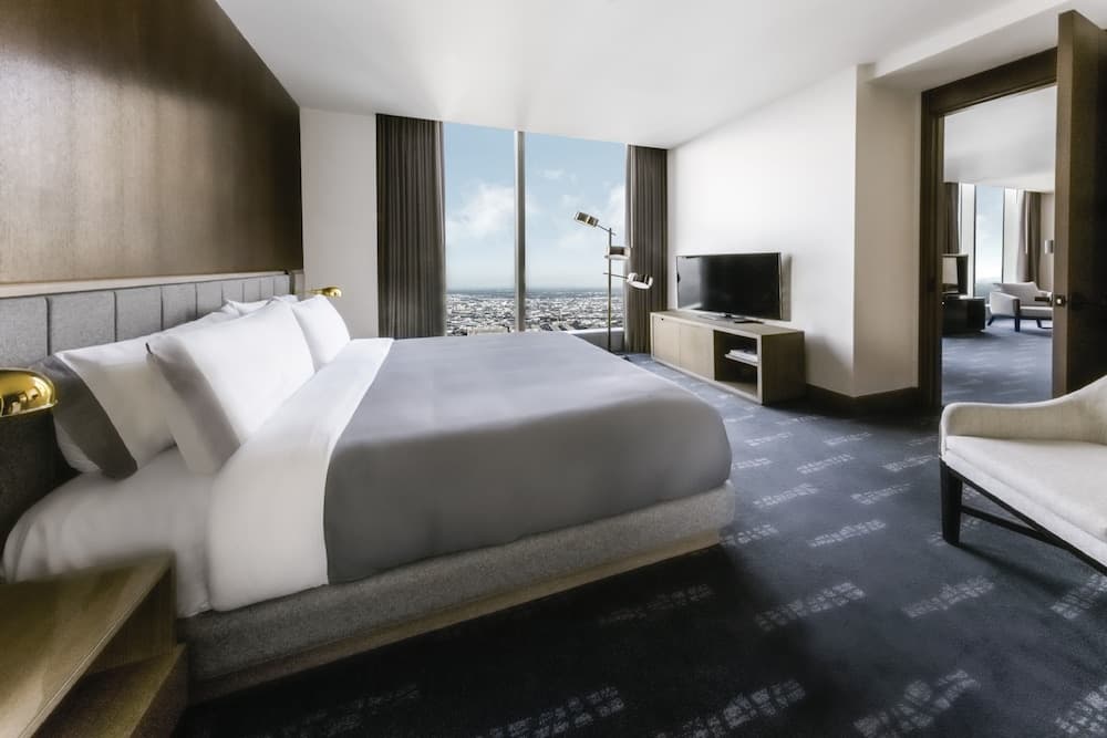 InterContinental Los Angeles Downtown by IHG 2