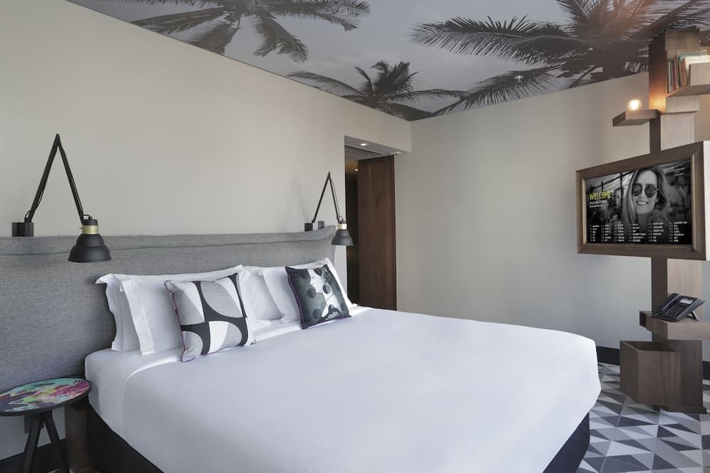 Yoo2 Rio de Janeiro, Tapestry Collection by Hilton 3