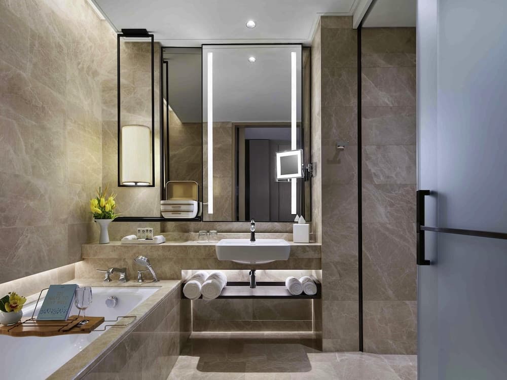 Sofitel Singapore City Centre 4