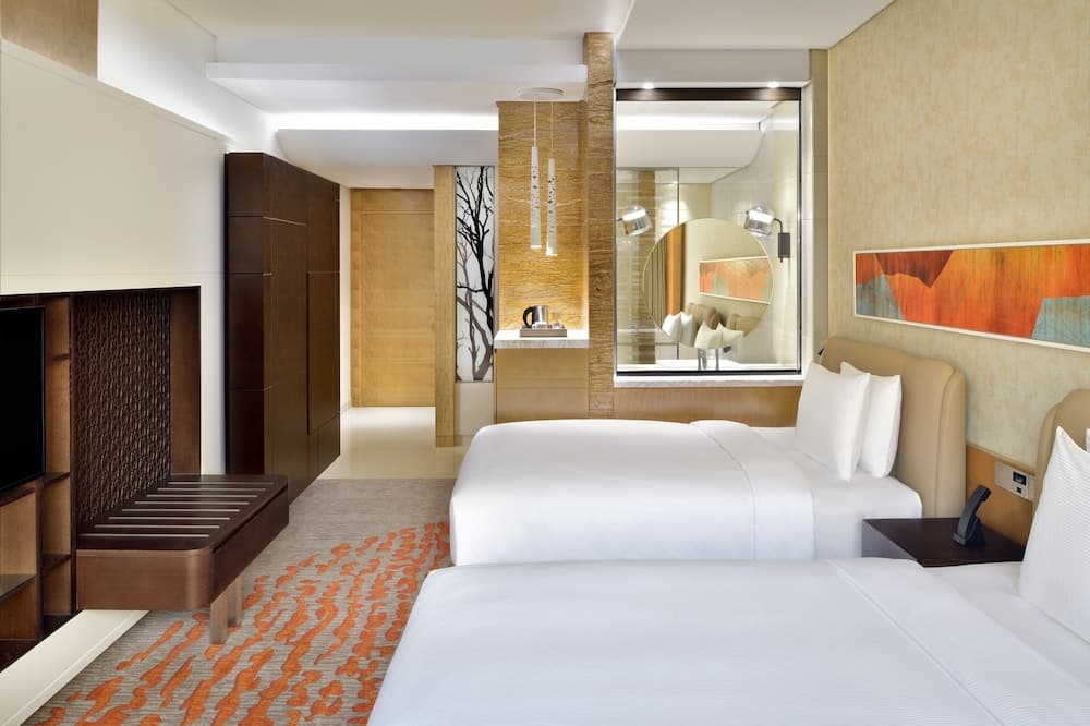 Crowne Plaza Dubai Marina by IHG 3