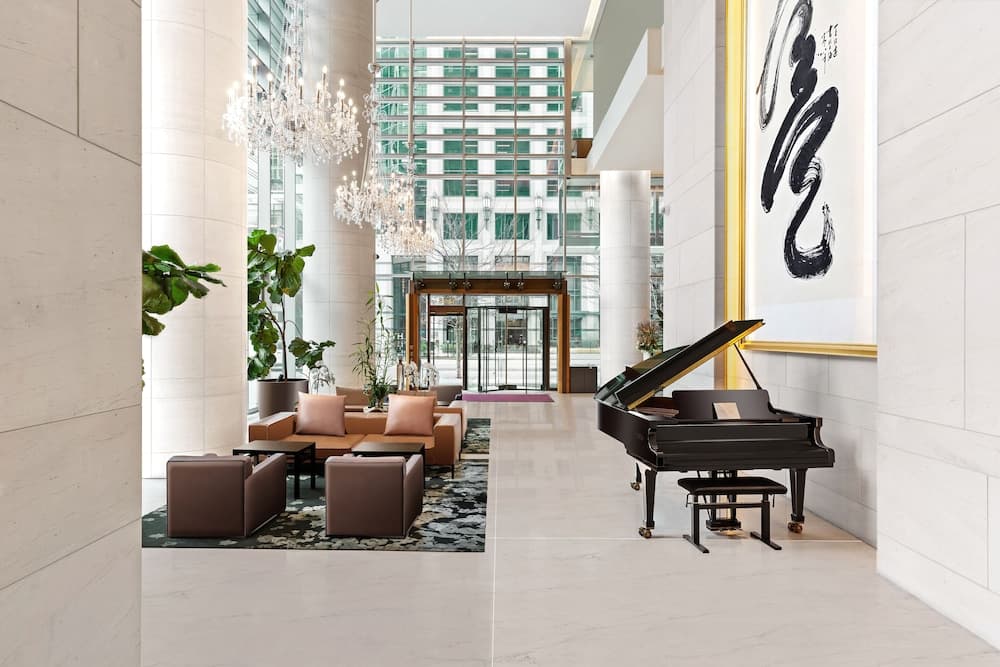 Hyatt Vancouver Downtown Alberni 3