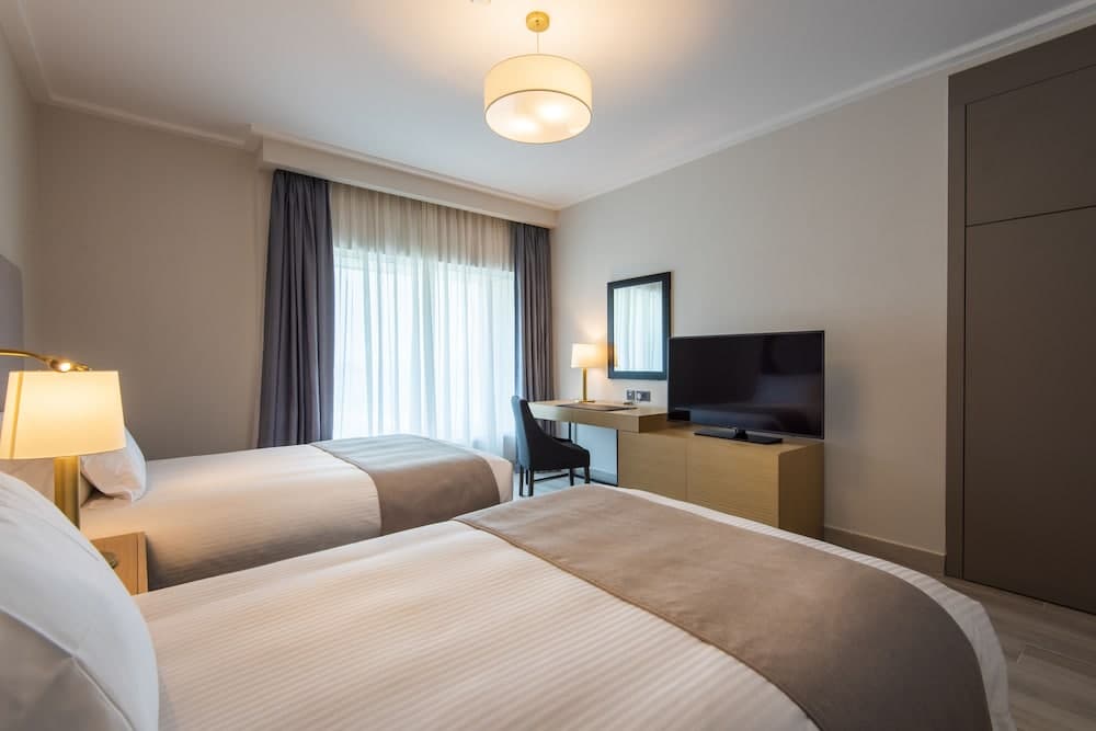 Centara West Bay Hotel & Residences Doha 4