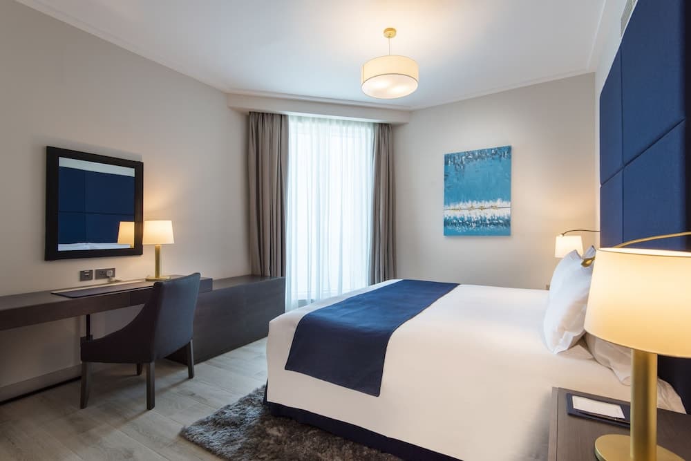 Centara West Bay Hotel & Residences Doha 3