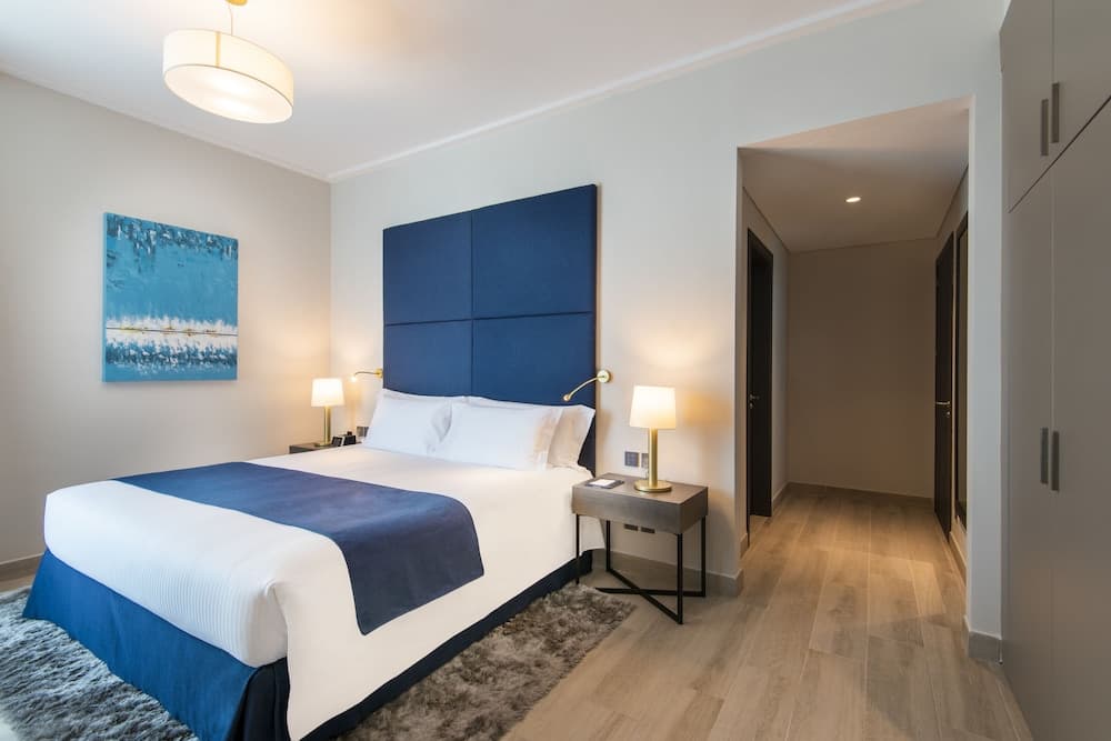 Centara West Bay Hotel & Residences Doha 5