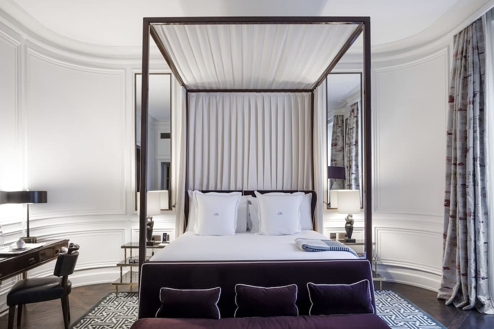 J.K. Place Paris 4
