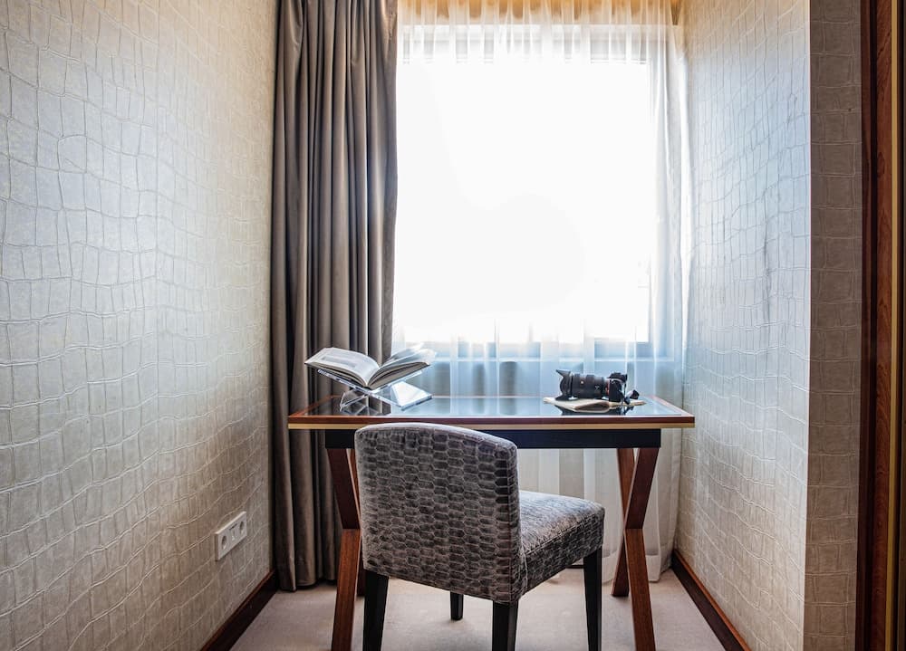 Wine & Books Porto Hotel - Small Luxury Hotels of the World 4