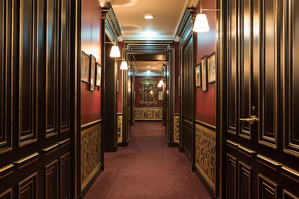 La Reserve Paris Hotel and Spa 4