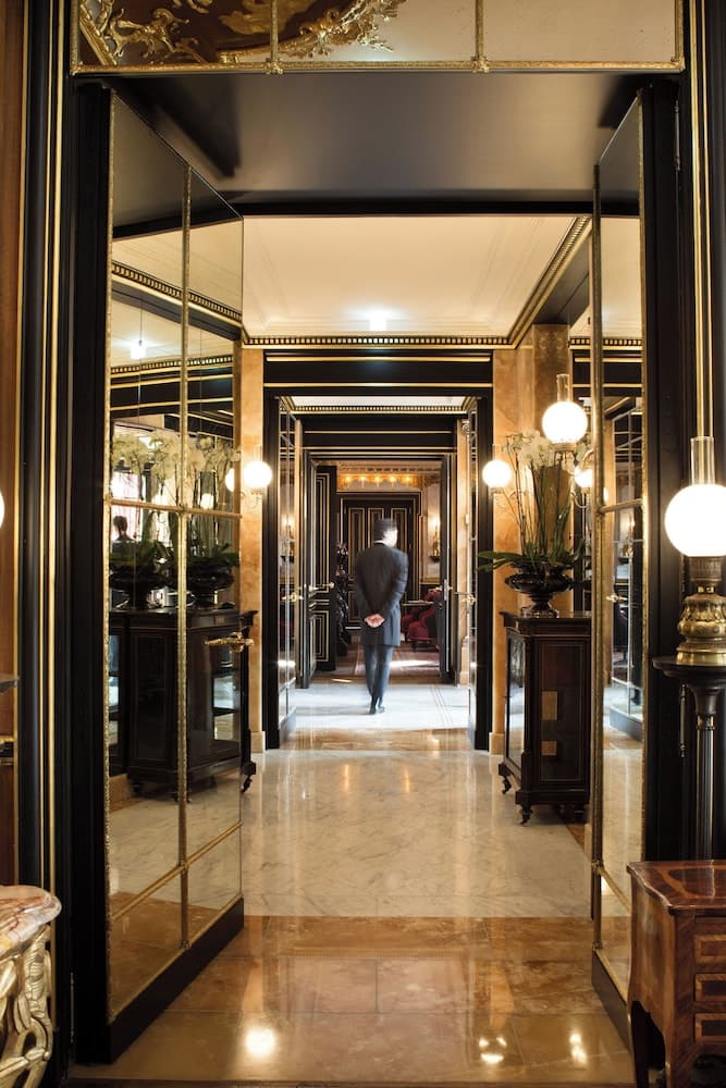 La Reserve Paris Hotel and Spa 5