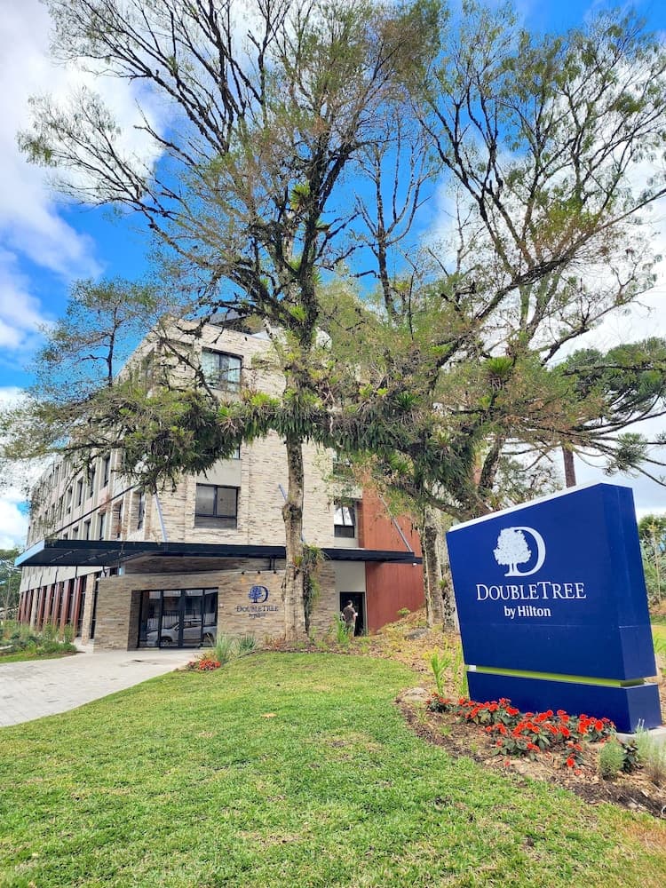DoubleTree by Hilton Caracol Canela